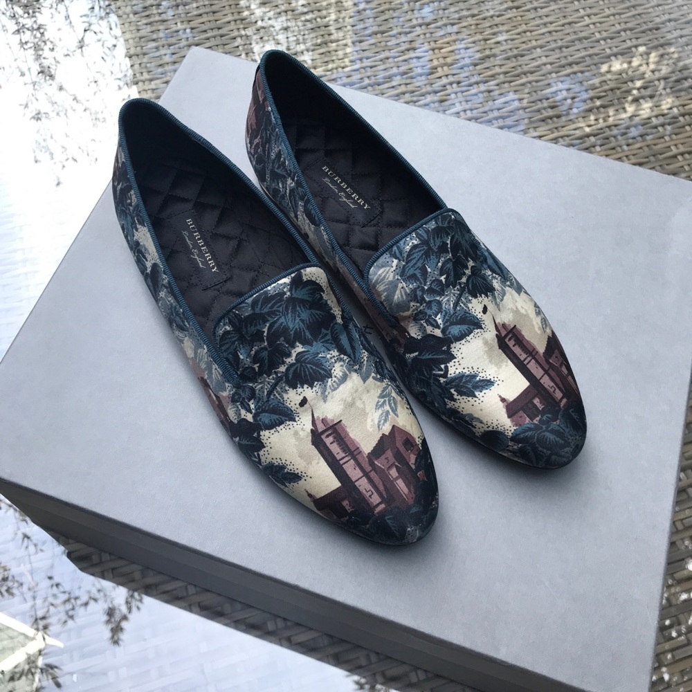 Woman flats Burberry NEW